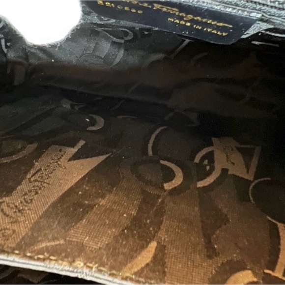 🩷 Salvatore Ferragamo Leather Gancini Handbag Black 2 Way💚 - Picture 15 of 16